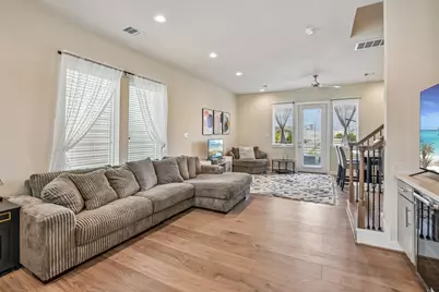 6314 Chelsea Falls Lane, Houston, TX 77008 - Photo 12