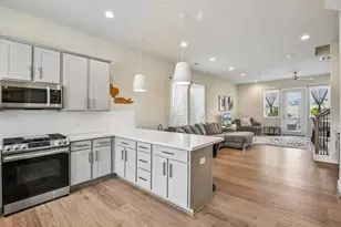 6314 Chelsea Falls Ln, Houston, TX 77008 - Photo 4