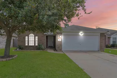 997 Hamilton Street, Alvin, TX 77511 - Photo 2