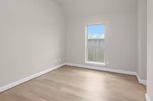 12150 Sweetbriar Loop, Mont Belvieu, TX 77523 - Photo 18