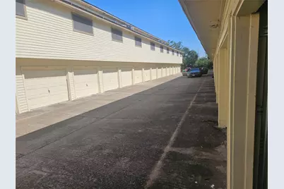 2425 Holly Hall Street #B37, Houston, TX 77054 - Photo 2