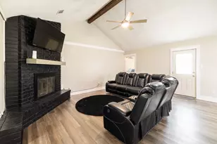 2302 38th Ave N, Texas City, TX 77590 - Photo 6