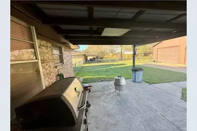 615 Roene, West Columbia, TX 77486 - Photo 6