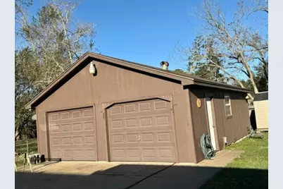 615 Roene, West Columbia, TX 77486 - Photo 2