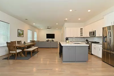 1117 W 16th Street #C, Houston, TX 77008 - Photo 10