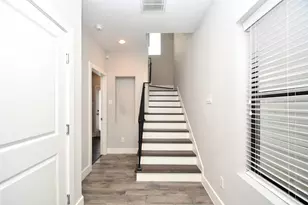 1146 Wycliffe Dr, Houston, TX 77043 - Photo 2