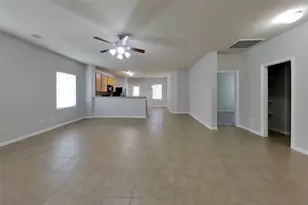 2122 Hackberry Bank Ln, Rosenberg, TX 77471 - Photo 2