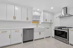 2219 Briar Branch Dr, Houston, TX 77042 - Photo 14