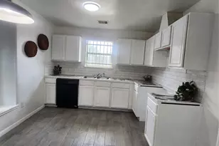 11926 Panay Dr, Houston, TX 77048 - Photo 8