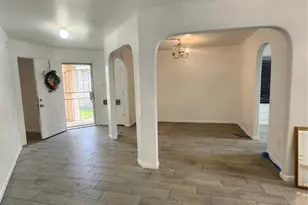 11926 Panay Dr, Houston, TX 77048 - Photo 4