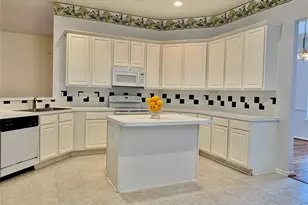 1015 Tennyson Dr, Pearland, TX 77584 - Photo 6