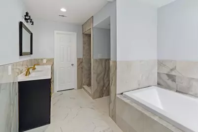 10730 Boardwalk Street, Houston, TX 77042 - Photo 24