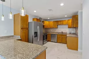 10730 Boardwalk St, Houston, TX 77042 - Photo 14