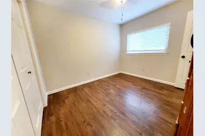 2711 S Brompton Drive, Pearland, TX 77584 - Photo 10