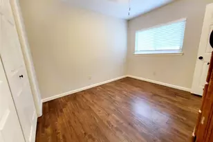 2711 S Brompton Dr, Pearland, TX 77584 - Photo 10