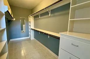 9833 Sandra Ann Ct, Houston, TX 77025 - Photo 10