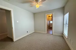 9833 Sandra Ann Ct, Houston, TX 77025 - Photo 20