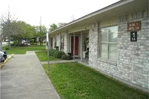 2501 Davis St, Taylor, TX 76574 - Photo 2