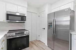 5 Devonshire Dr, Conroe, TX 77304 - Photo 10