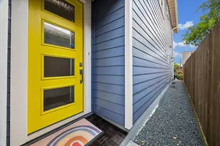 1529 Lawrence St, Houston, TX 77008 - Photo 2