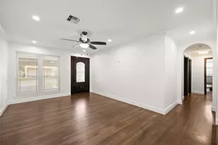 10322 Southport Dr, Houston, TX 77089 - Photo 4
