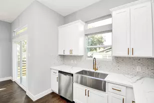 4215 Rogers St, Houston, TX 77022 - Photo 8