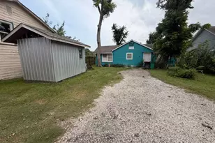 3226 Arkansas St, Baytown, TX 77520 - Photo 4