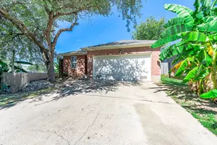 7308 Avenue R, Galveston, TX 77551 - Photo 2