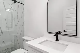 2316 McKee St, Houston, TX 77009 - Photo 10