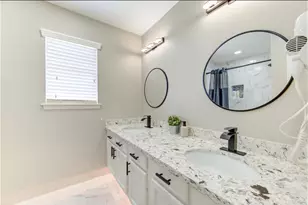 6131 Gladewell Dr, Houston, TX 77072 - Photo 18