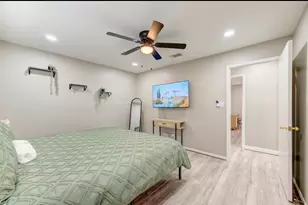 6131 Gladewell Dr, Houston, TX 77072 - Photo 10