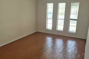 11607 Radford Ln, Meadows Place, TX 77099 - Photo 4