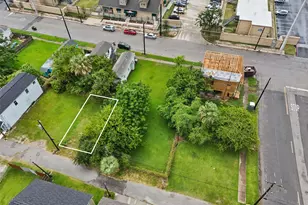 3911 Winnie Rear St, Galveston, TX 77550 - Photo 1