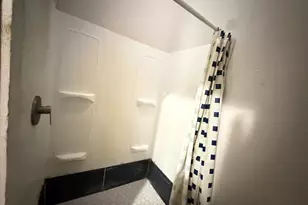 1211 W Park Ave, Orange, TX 77630 - Photo 8