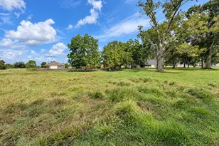 407 Branding Iron Cir, Angleton, TX 77515 - Photo 18