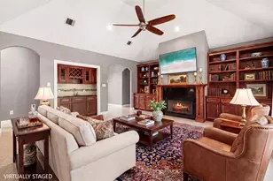 600 River Bend Dr, Baytown, TX 77521 - Photo 1