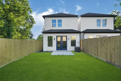 7825 Colonial Lane, Houston, TX 77051 - Photo 22