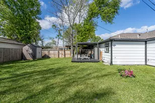 810 Jerry St, Houston, TX 77022 - Photo 20