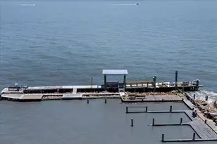 123 Port St, San Leon, TX 77539 - Photo 38