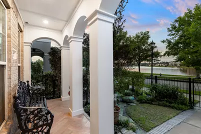 262 Breezy Way, The Woodlands, TX 77380 - Photo 2