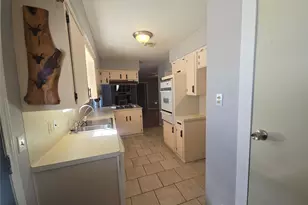 1045 Vine Dr, Angleton, TX 77515 - Photo 24