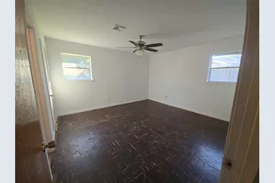 1045 Vine Drive, Angleton, TX 77515 - Photo 36