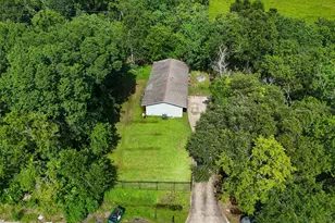 13703 Segrest Dr, Houston, TX 77047 - Photo 26