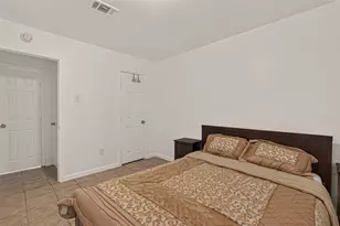 13703 Segrest Dr, Houston, TX 77047 - Photo 22
