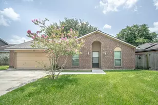 3 Lazybrook St, Angleton, TX 77515 - Photo 2