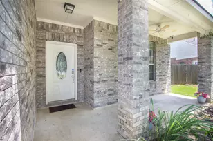 972 Cypress Ln, Dayton, TX 77535 - Photo 4