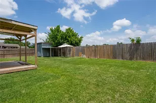 972 Cypress Ln, Dayton, TX 77535 - Photo 32