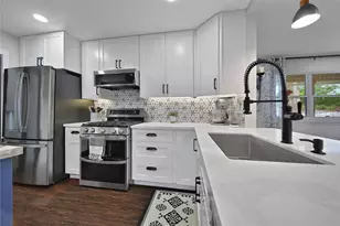 1800 Alvy Dr, La Porte, TX 77571 - Photo 1