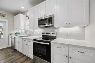 3811 Kiva Rd, Galveston, TX 77554 - Photo 6