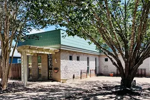 195 Park Dr, La Grange, TX 78945 - Photo 2